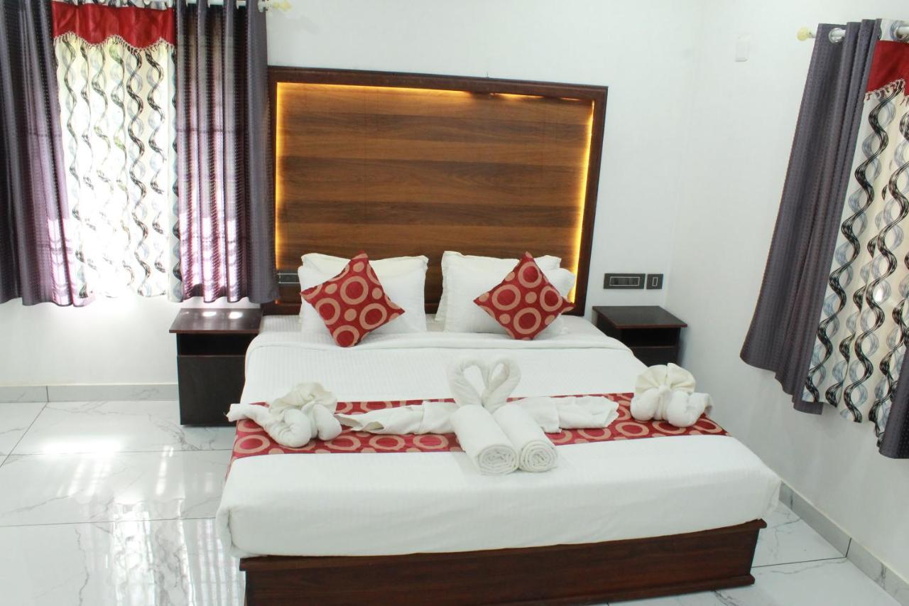 The Mountcourt Hotel Munnar Eksteriør billede