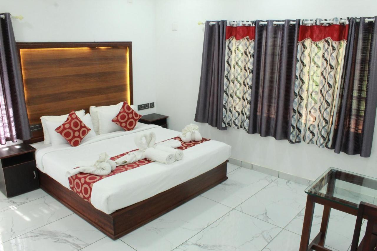 The Mountcourt Hotel Munnar Eksteriør billede