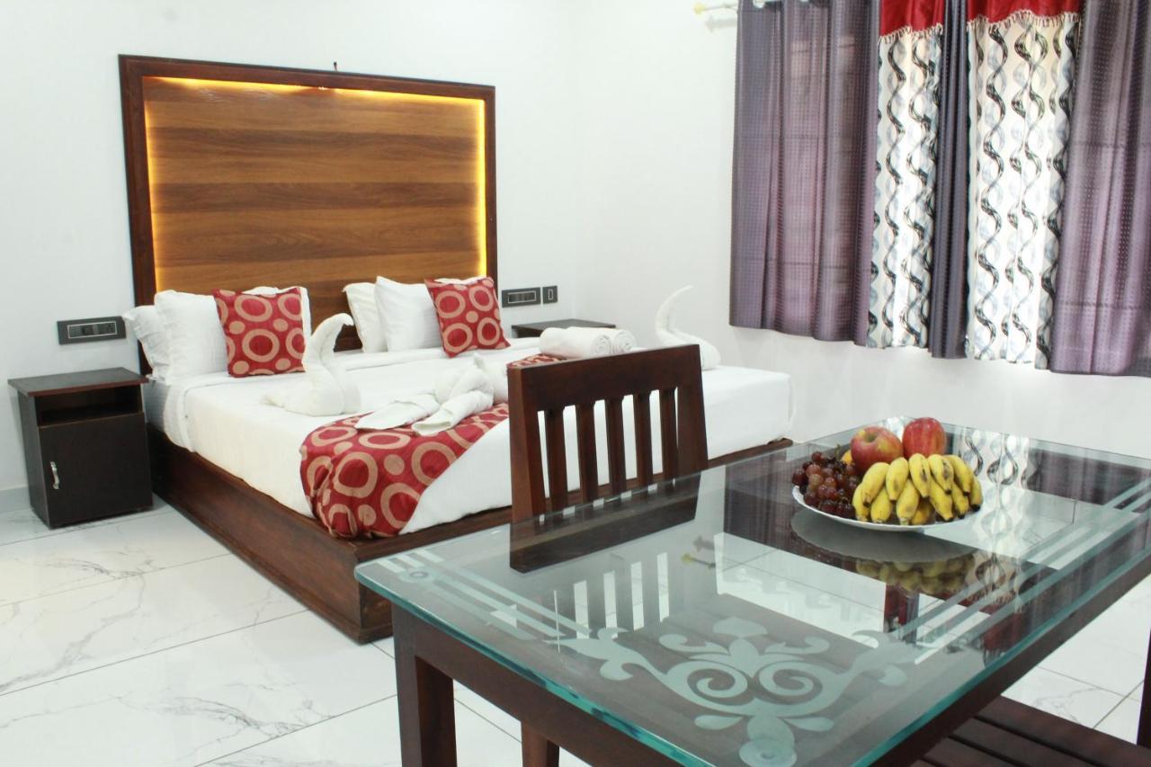 The Mountcourt Hotel Munnar Eksteriør billede