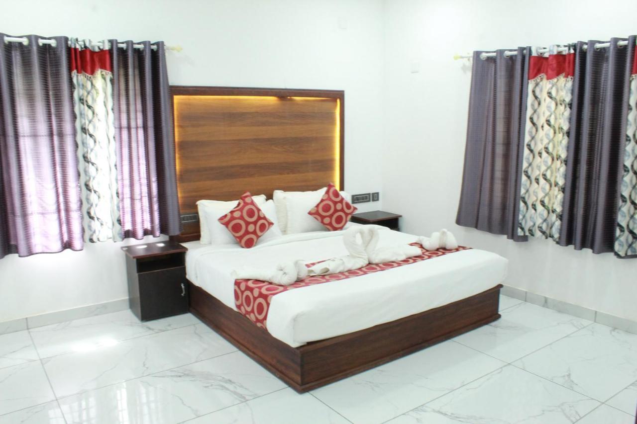 The Mountcourt Hotel Munnar Eksteriør billede