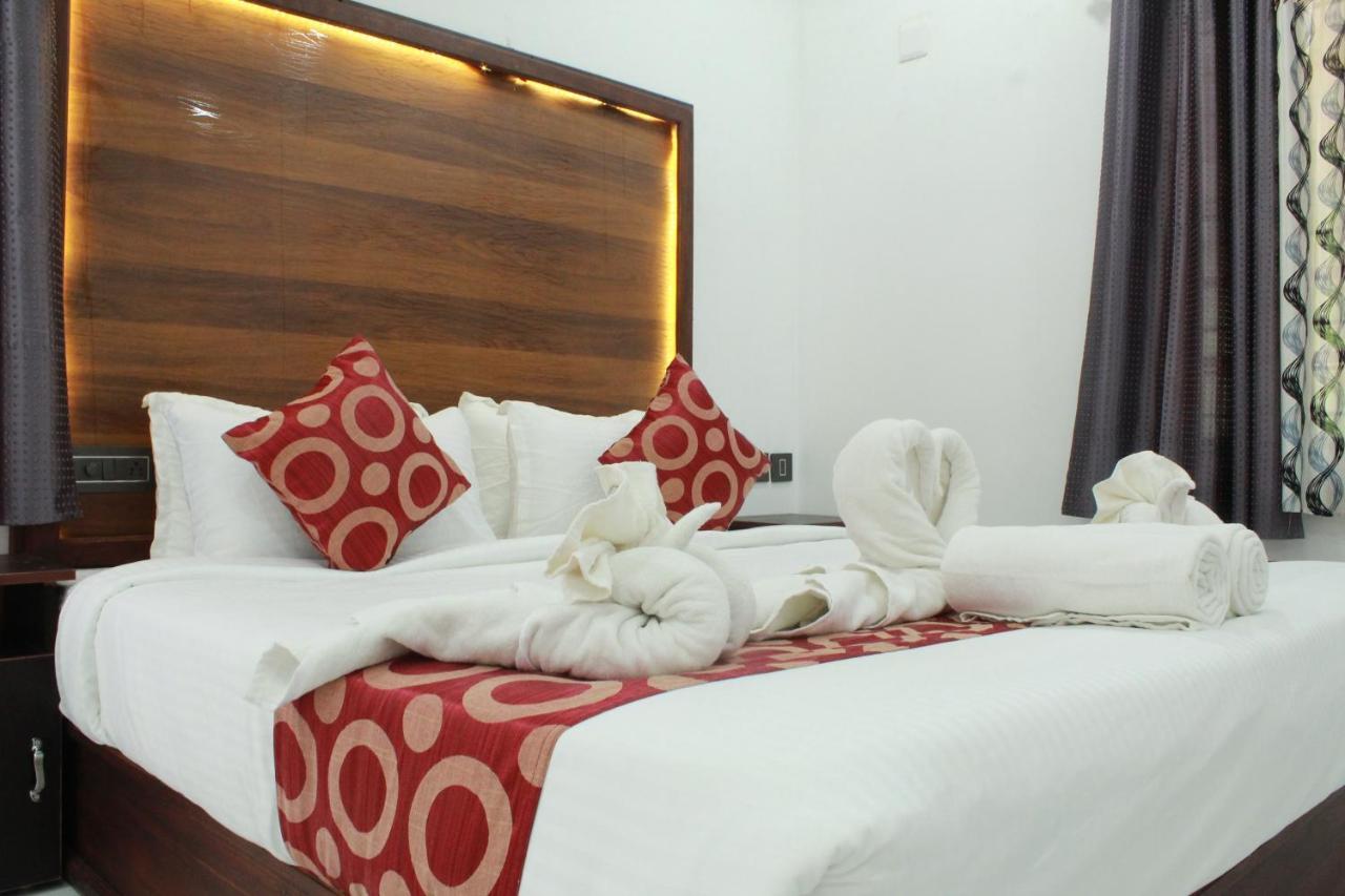 The Mountcourt Hotel Munnar Eksteriør billede