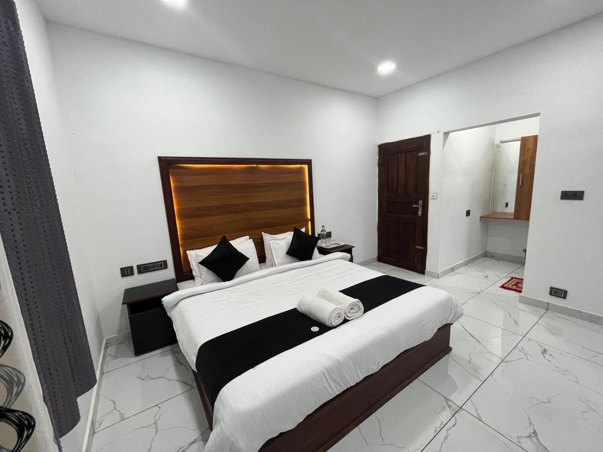 The Mountcourt Hotel Munnar Eksteriør billede